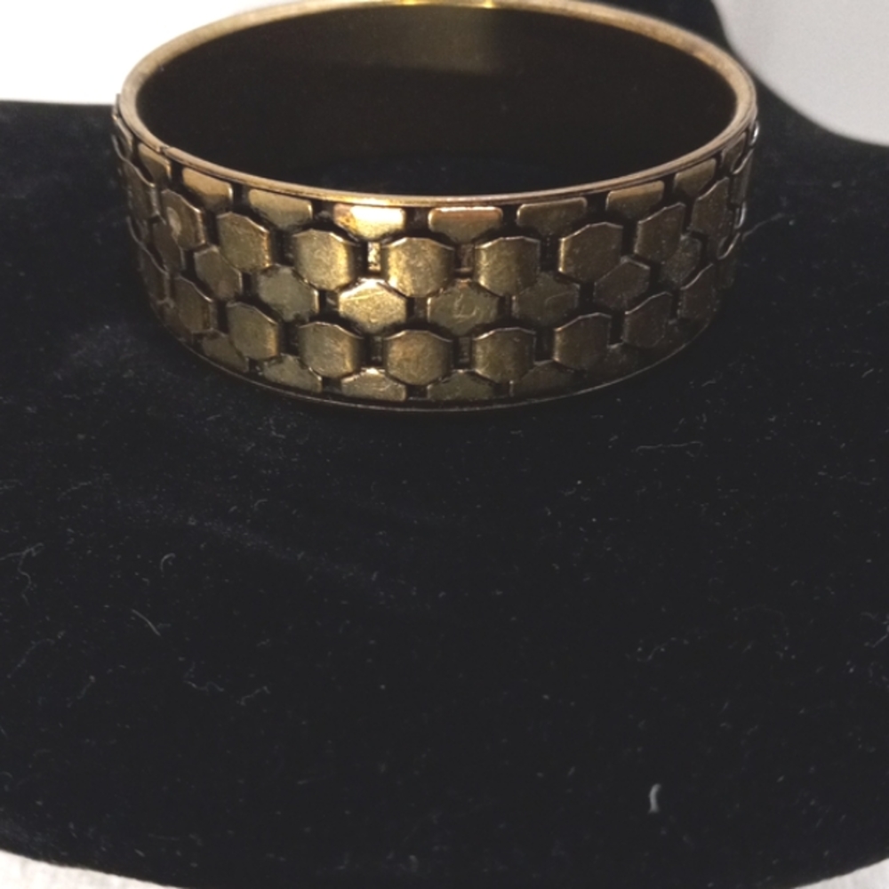 Brass Tone Graphic Bracelet, (Over the rist) slip on.